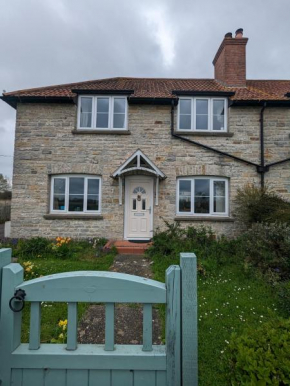 Cosy family cottage south Somerset